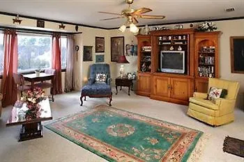 Matthews Manor Bed & Breakfast 2*,  الولايات المتحدة الأمريكية